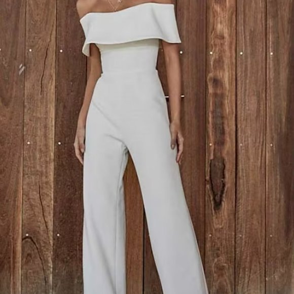 Chic Ivory Off-the-shoulder Jumpsuit - Picture 1 of 4